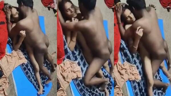 Recently Wed Haryanvi Village Wife Kissing and Hard Mast Sex on Floor